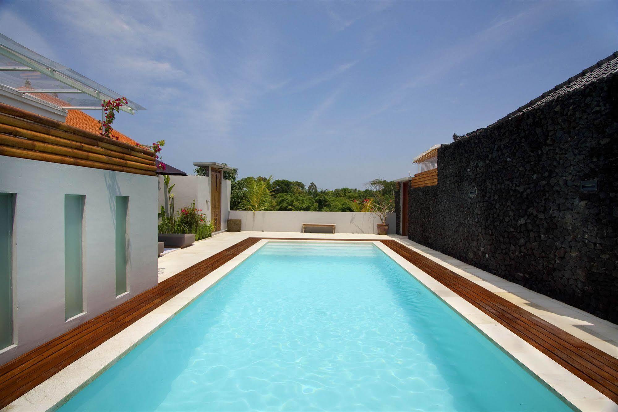 The Apartments Canggu Esterno foto